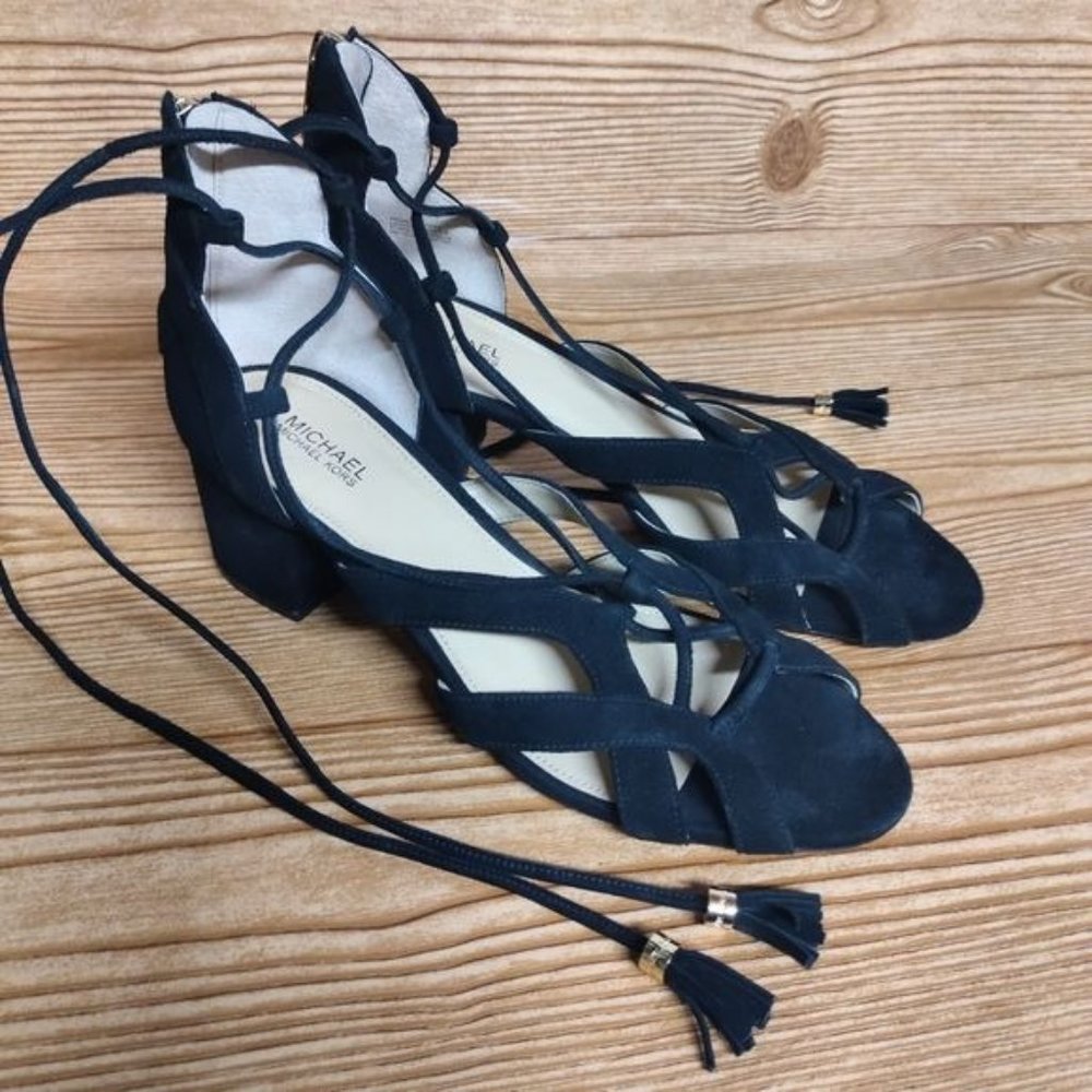 Ladies Michael Kors black leather pump sandals size 8M